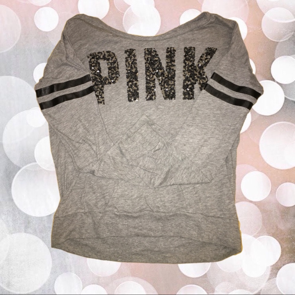 Gray long sleeve shirt